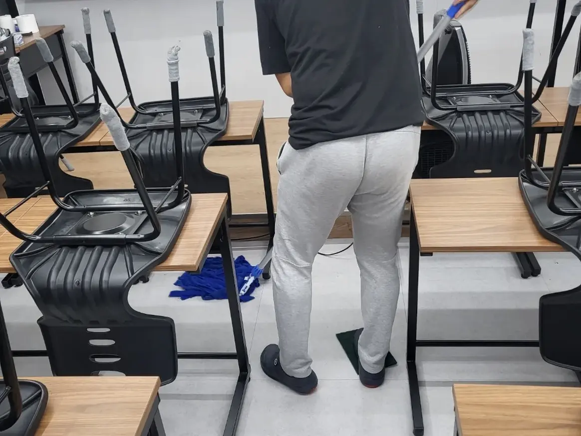여수시 연등동 스터디카페 운영실·미팅룸 위생청소 사례 - 행진크린